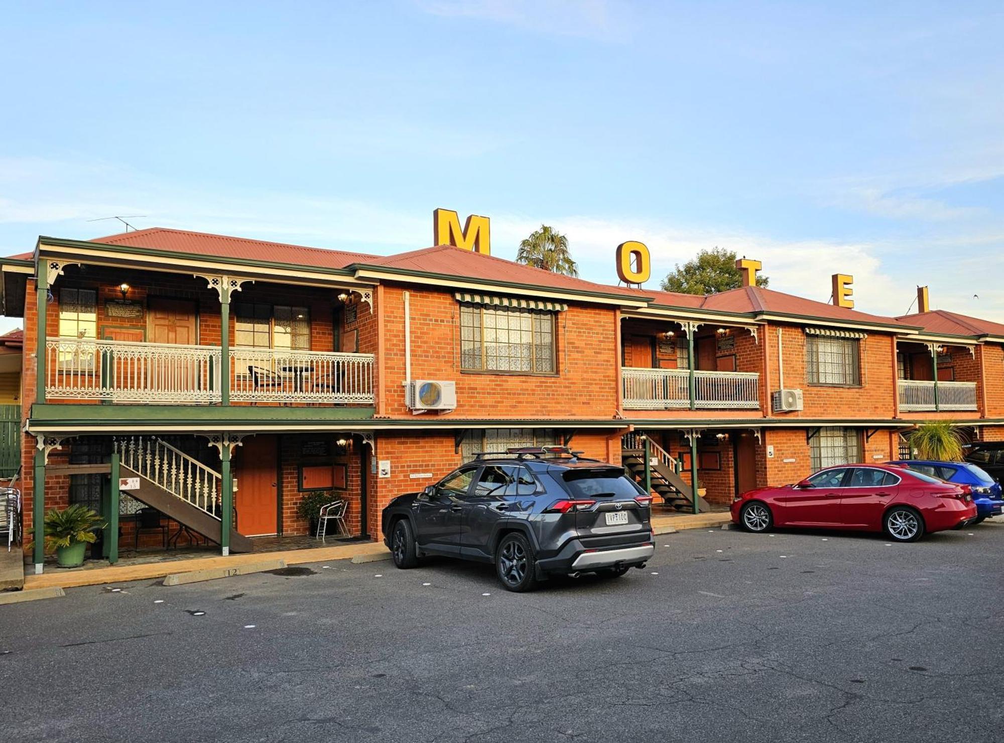 Poet'S Recall Motel Gundagai Eksteriør billede