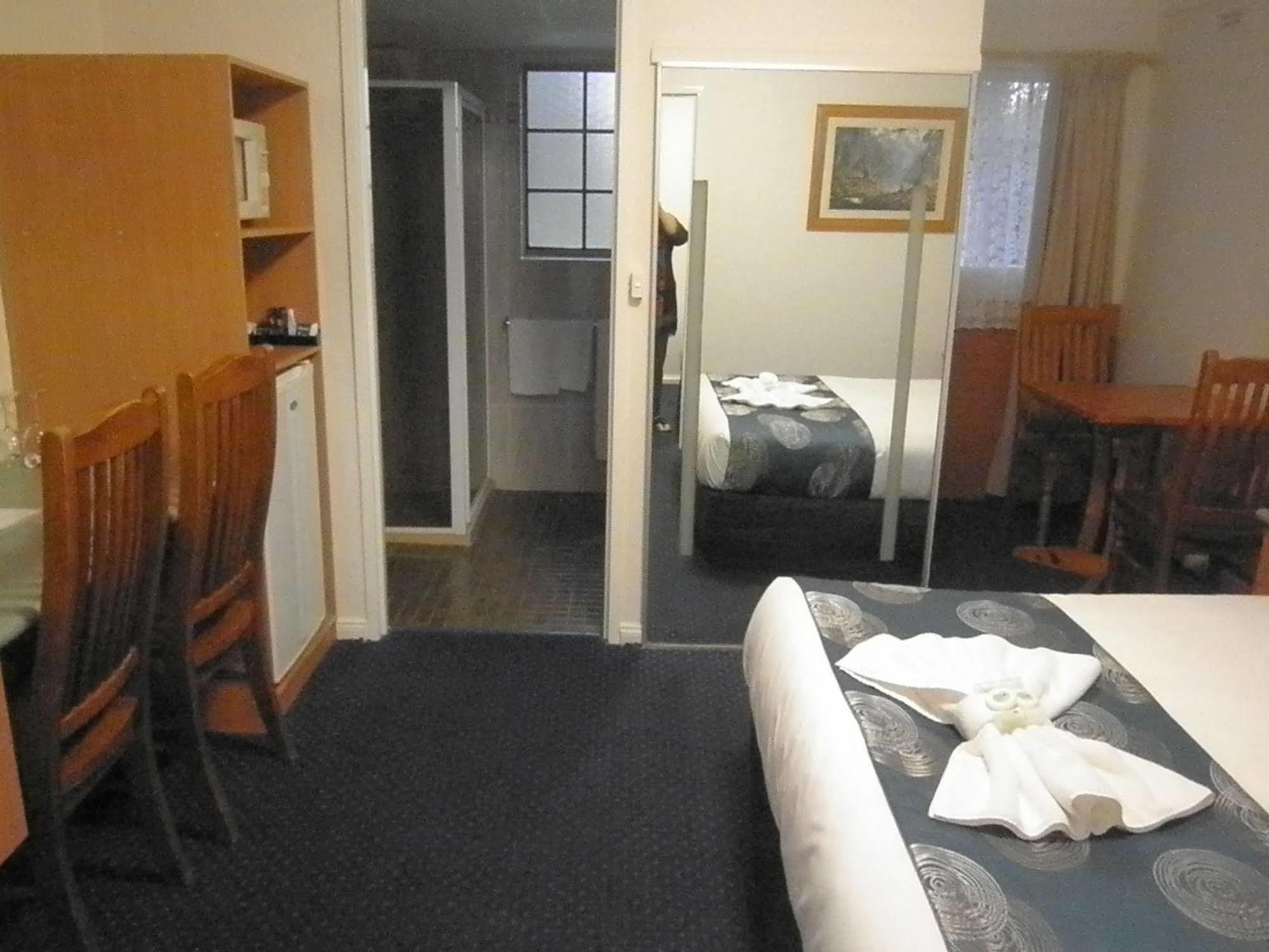 Poet'S Recall Motel Gundagai Eksteriør billede